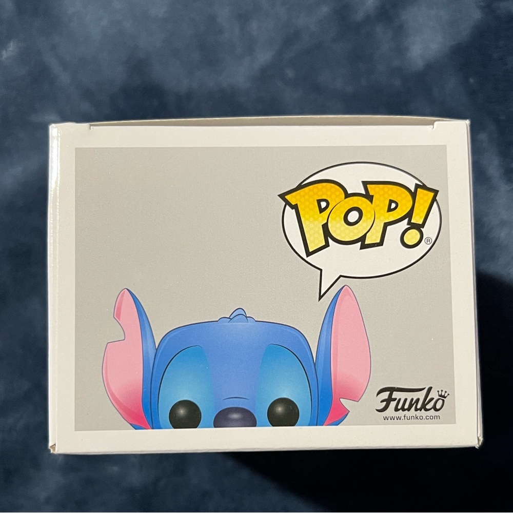 NWT Funko Disney Diamond Collection Lilo & Stitch Pop Hot Topic Exclusive - Picture 8 of 9